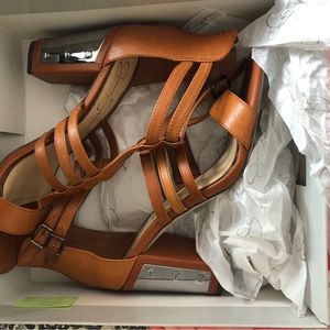 Jessica Simpson Jennison Luggage ankle strap zipper sandal